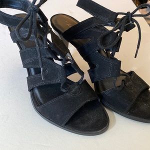 Simply Vera Vera Wang Black Sandals